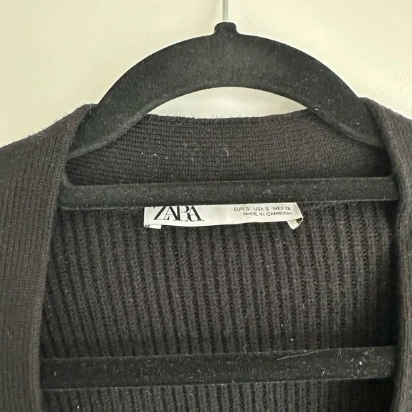 Zara Black Ribbed Button Cardigan - Picture 3 of 3